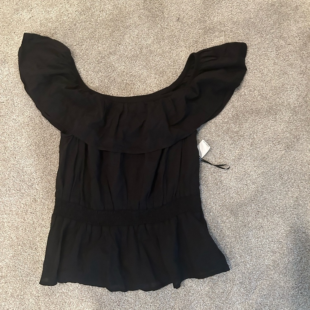 NWT Old Navy Cold Shoulder Ruffle Top